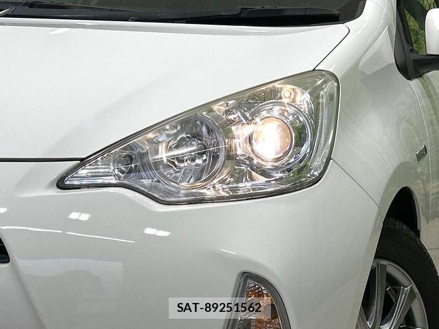 Toyota AQUA 2012-10 8280400-11