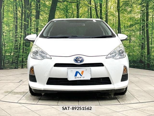 Toyota AQUA 2012-10 8280400-13