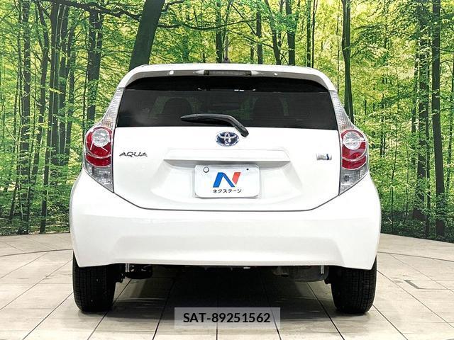 Toyota AQUA 2012-10 8280400-14