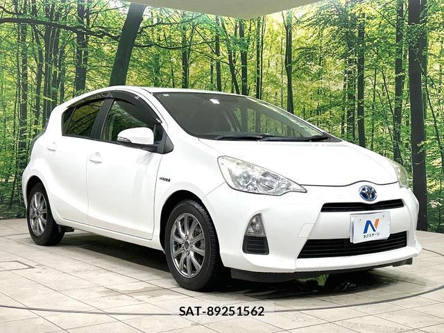 Toyota AQUA 2012-10 8280400-15