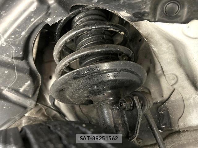 Toyota AQUA 2012-10 8280400-19