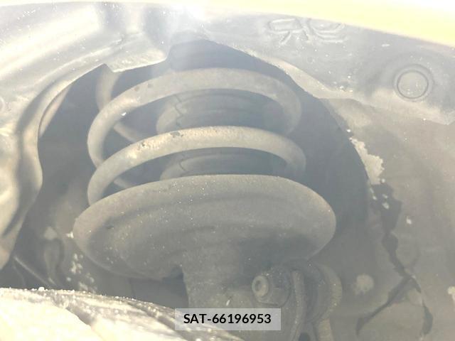 Toyota AQUA 2012-03 8280405-19