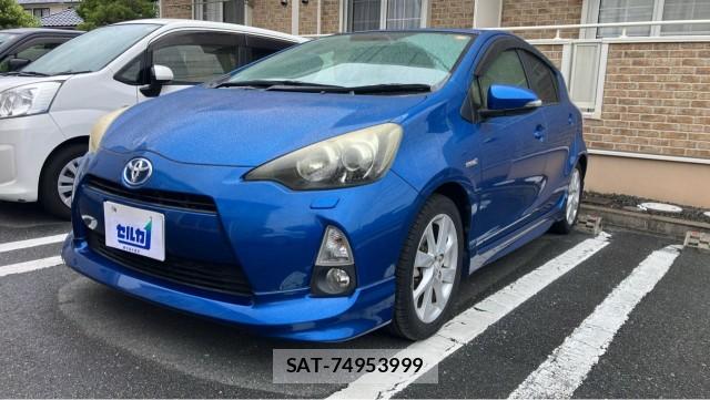 Toyota AQUA 2012-06 8280706-0