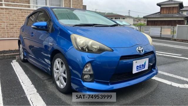 Toyota AQUA 2012-06 8280706-11