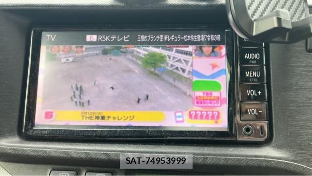 Toyota AQUA 2012-06 8280706-4