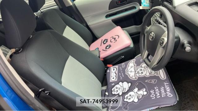 Toyota AQUA 2012-06 8280706-5