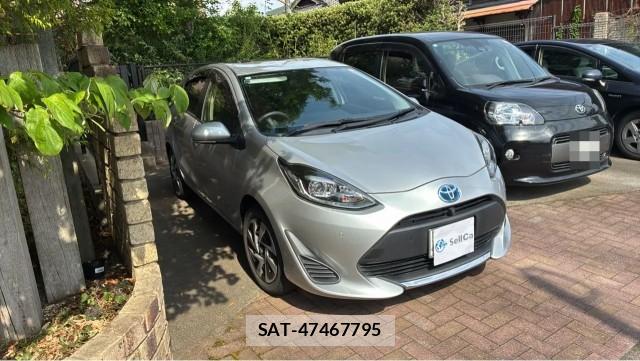 Toyota AQUA 2020-12 8280759-0