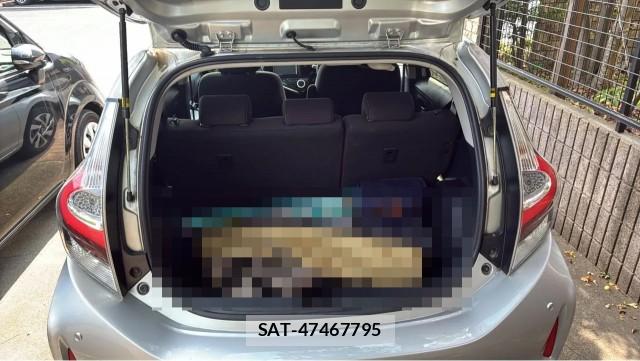Toyota AQUA 2020-12 8280759-17