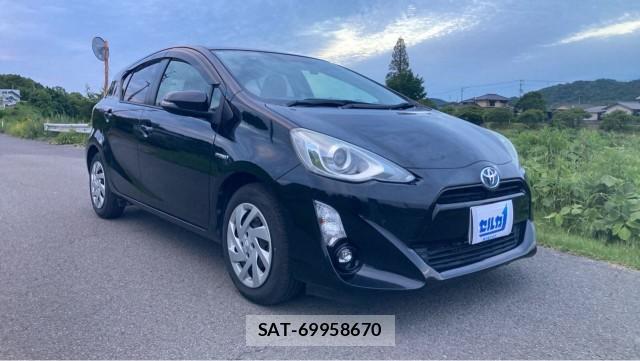 Toyota AQUA 2015-07 8280901-11