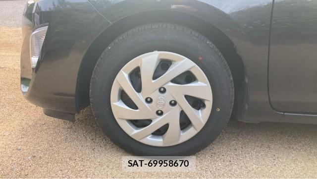 Toyota AQUA 2015-07 8280901-8
