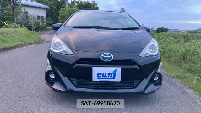 Toyota AQUA 2015-07 8280901-9
