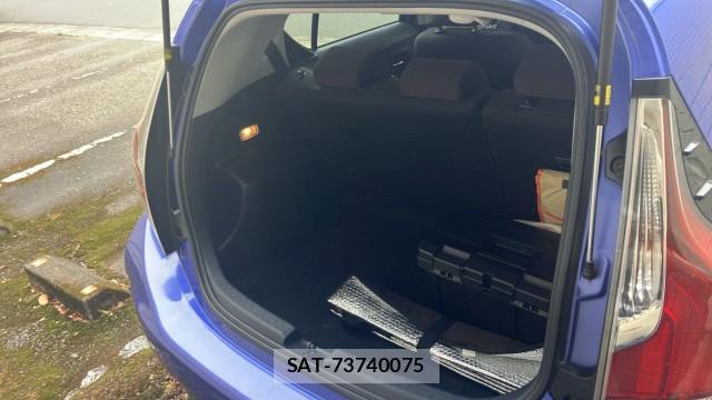 Toyota AQUA 2016-11 8280916-17