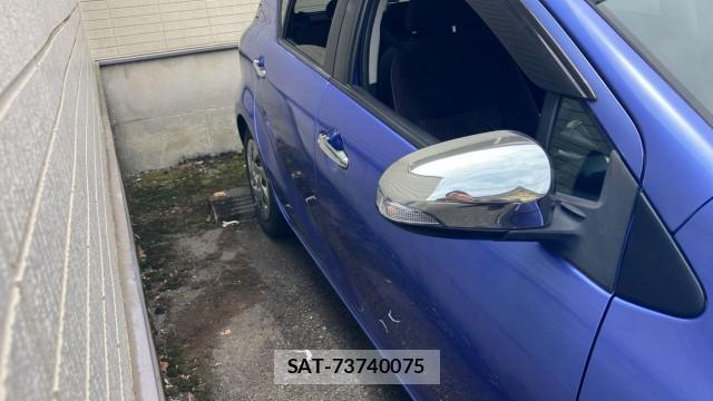 Toyota AQUA 2016-11 8280916-3