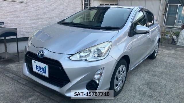 Toyota AQUA 2016-09 8280944-0