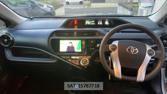 Toyota AQUA 2016-09 8280944-2