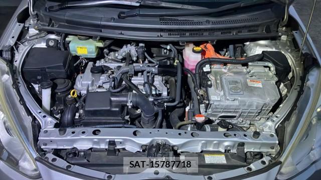 Toyota AQUA 2016-09 8280944-7