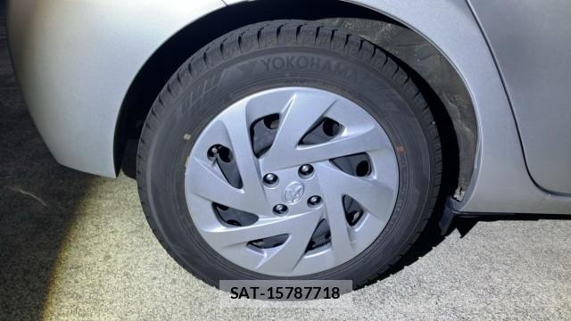 Toyota AQUA 2016-09 8280944-8