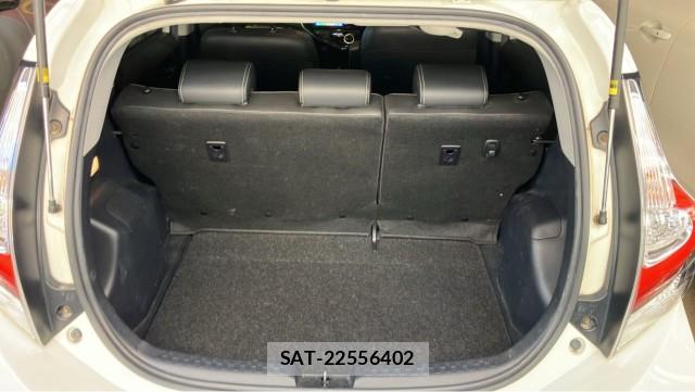 Toyota AQUA 2017-07 8280952-17