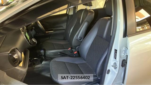 Toyota AQUA 2017-07 8280952-5