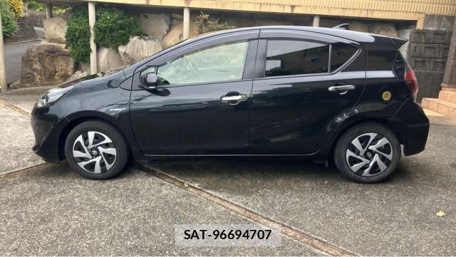 Toyota AQUA 2020-03 8281307-10