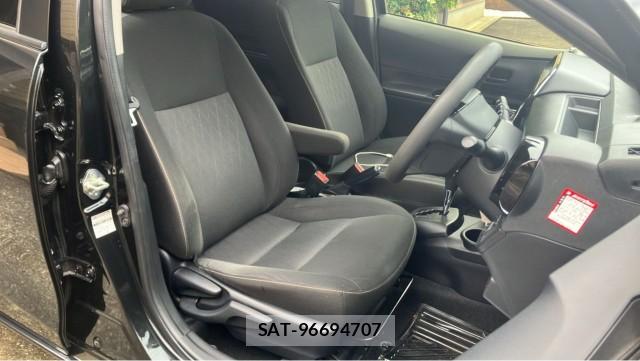 Toyota AQUA 2020-03 8281307-5