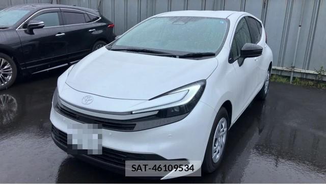 Toyota AQUA 2026-04 8281507-0