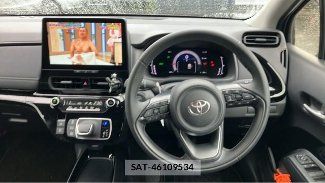 Toyota AQUA 2026-04 8281507-16