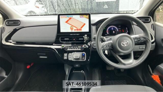 Toyota AQUA 2026-04 8281507-2