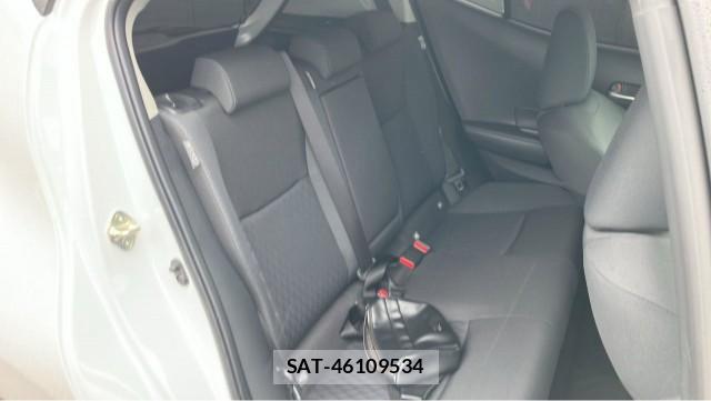 Toyota AQUA 2026-04 8281507-6