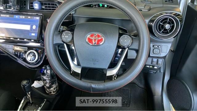 Toyota AQUA 2018-10 8281532-16