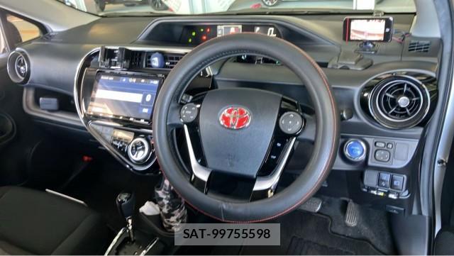 Toyota AQUA 2018-10 8281532-2