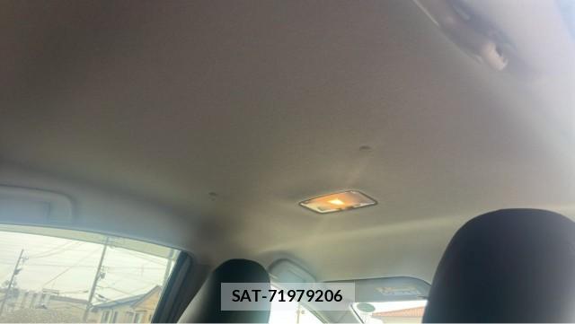 Toyota AQUA 2015-10 8281572-15