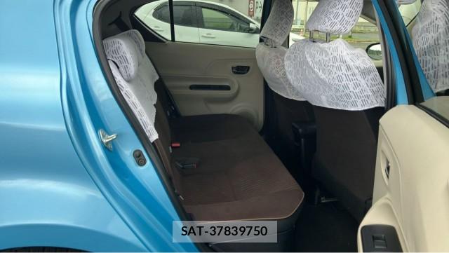Toyota AQUA 2013-08 8281655-6