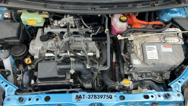 Toyota AQUA 2013-08 8281655-7