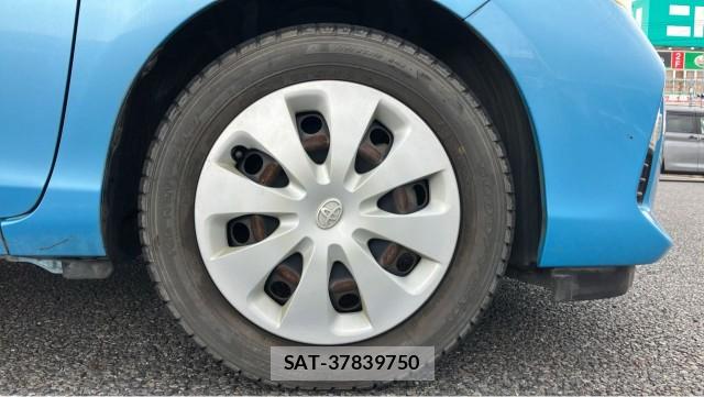 Toyota AQUA 2013-08 8281655-8