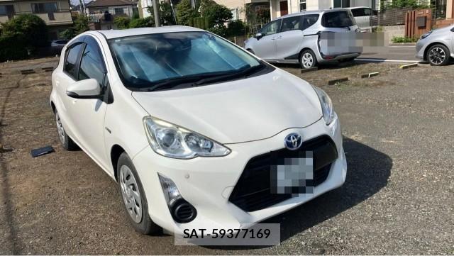 Toyota AQUA 2016-07 8281677-11