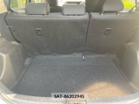 Toyota AQUA 2013-08 8282043-17