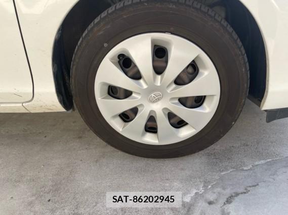 Toyota AQUA 2013-08 8282043-8
