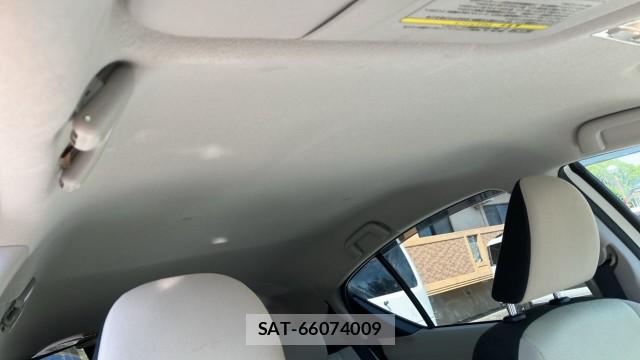 Toyota AQUA 2013-08 8282057-15