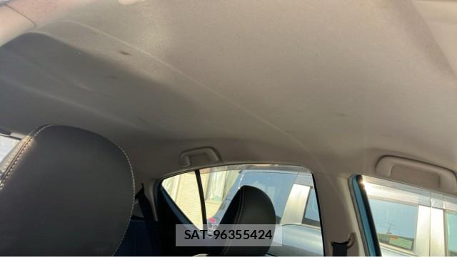 Toyota AQUA 2013-12 8282058-15
