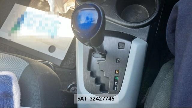 Toyota AQUA 2013-11 8282141-14
