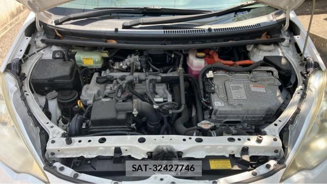 Toyota AQUA 2013-11 8282141-7