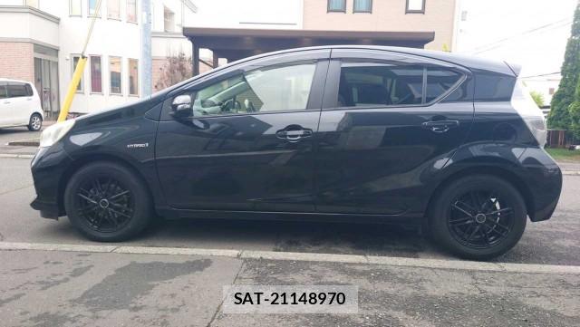 Toyota AQUA 2013-03 8282319-10