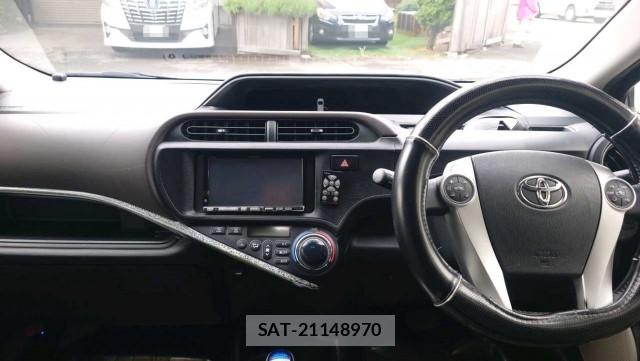 Toyota AQUA 2013-03 8282319-16