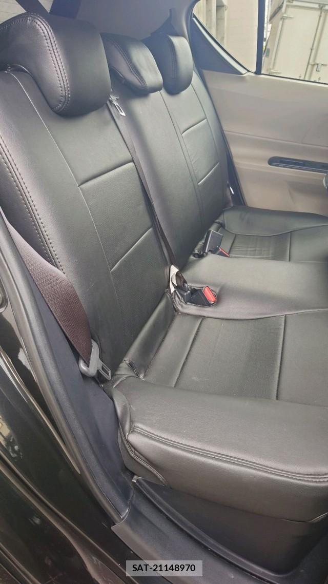Toyota AQUA 2013-03 8282319-6