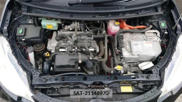 Toyota AQUA 2013-03 8282319-7