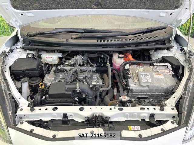 Toyota AQUA 2019-01 8282622-12