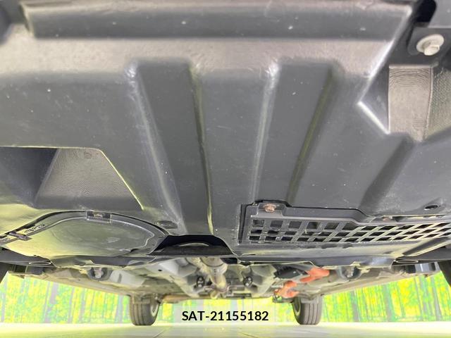 Toyota AQUA 2019-01 8282622-13
