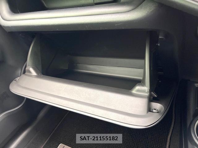 Toyota AQUA 2019-01 8282622-19