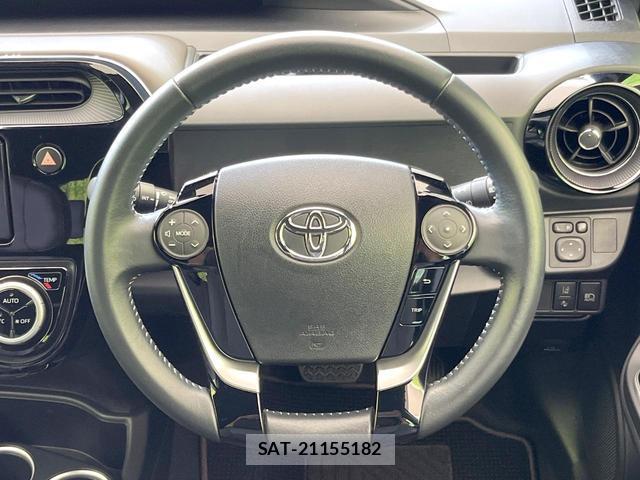 Toyota AQUA 2019-01 8282622-8